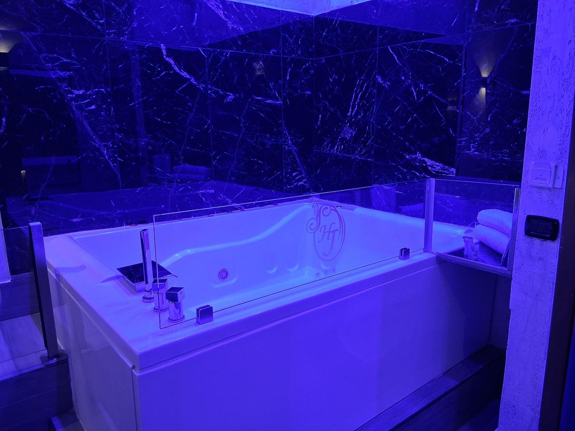 Hotel Joy Castel Volturno Esterno foto