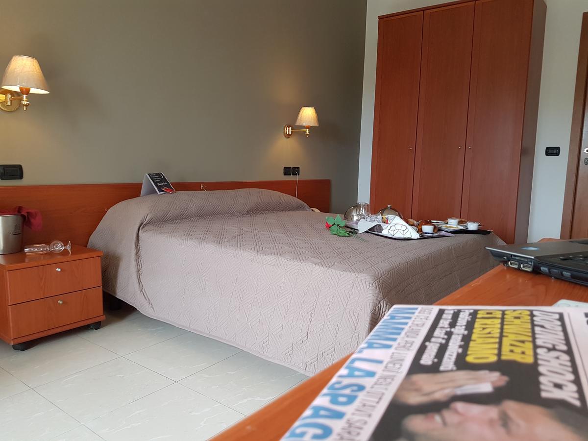 Hotel Joy Castel Volturno Camera foto