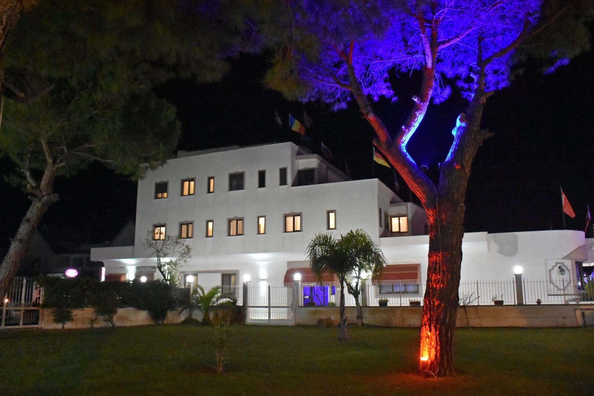 Hotel Joy Castel Volturno Esterno foto