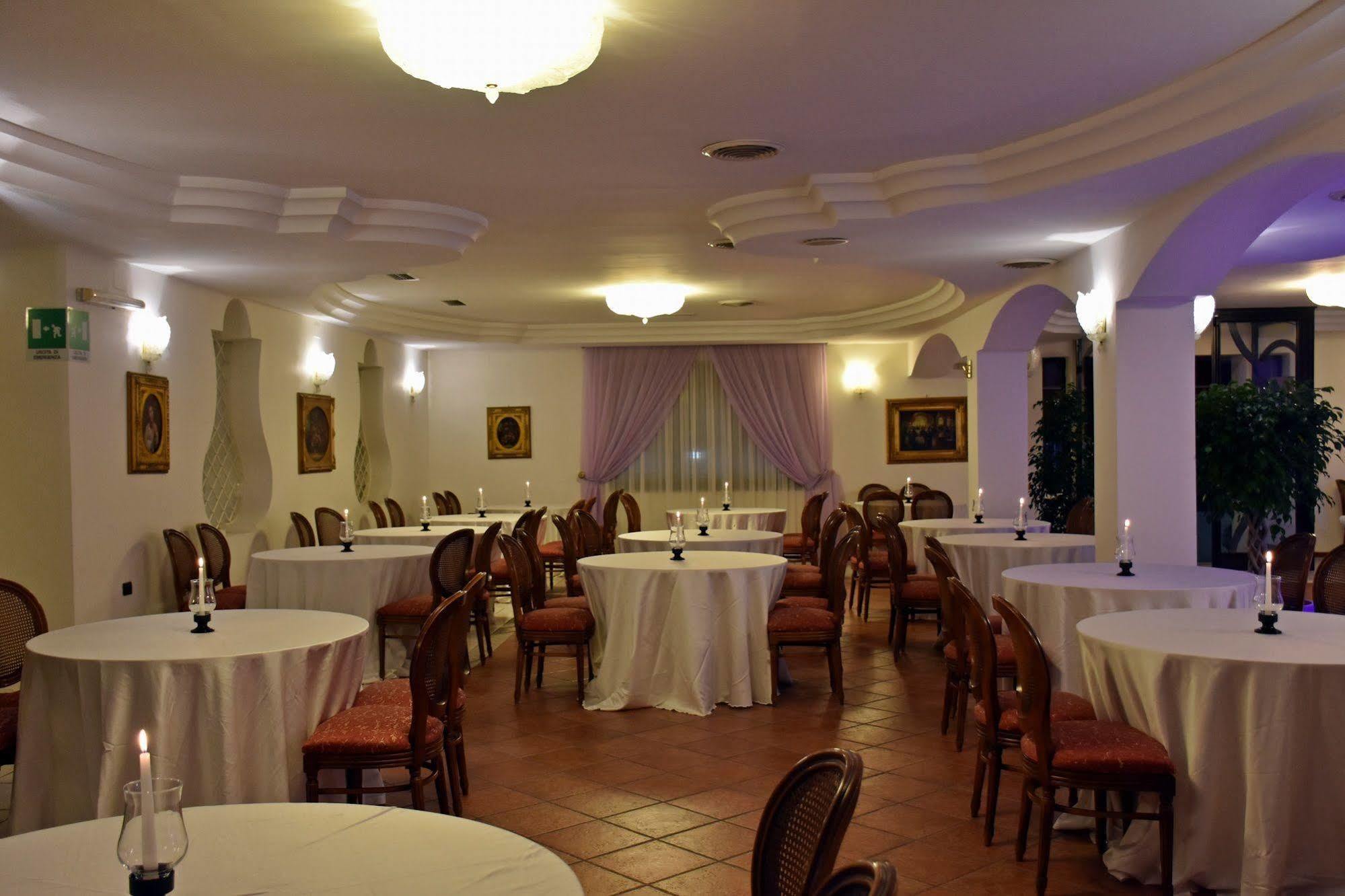 Hotel Joy Castel Volturno Esterno foto